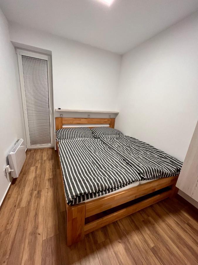 U Srubu Apartment Moravany  ภายนอก รูปภาพ