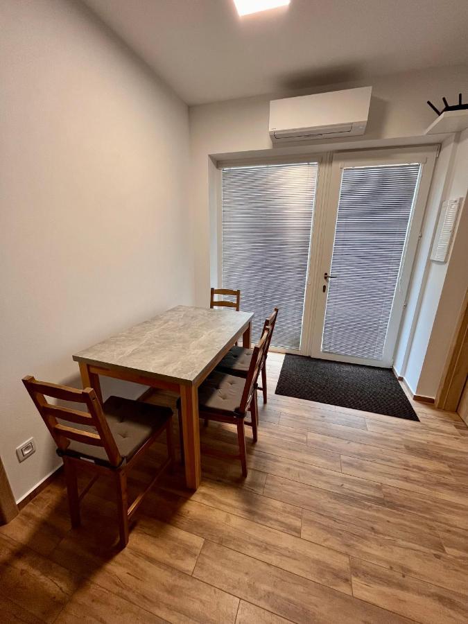 U Srubu Apartment Moravany  ภายนอก รูปภาพ
