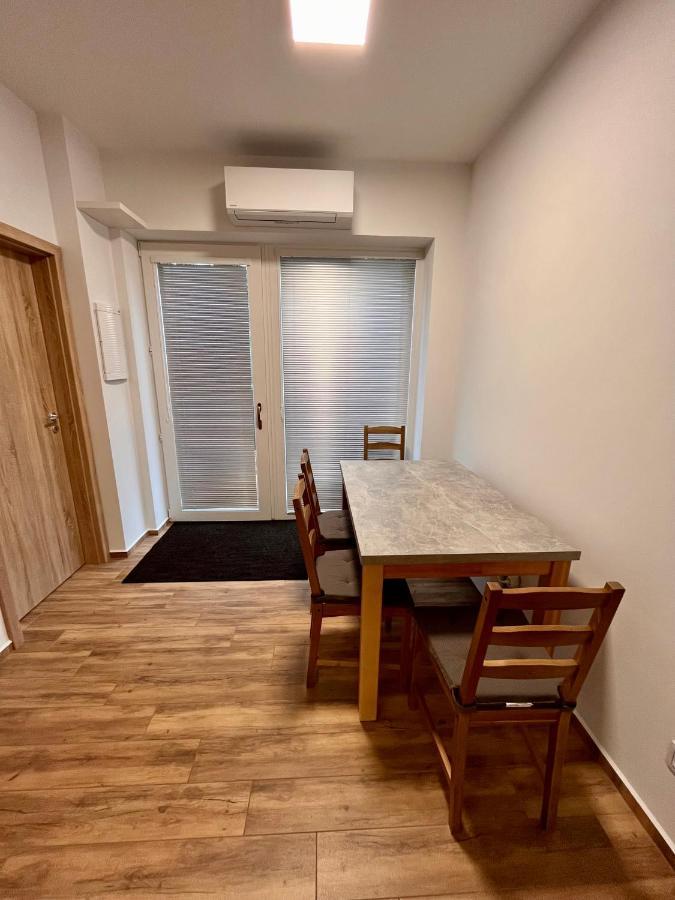 U Srubu Apartment Moravany  ภายนอก รูปภาพ